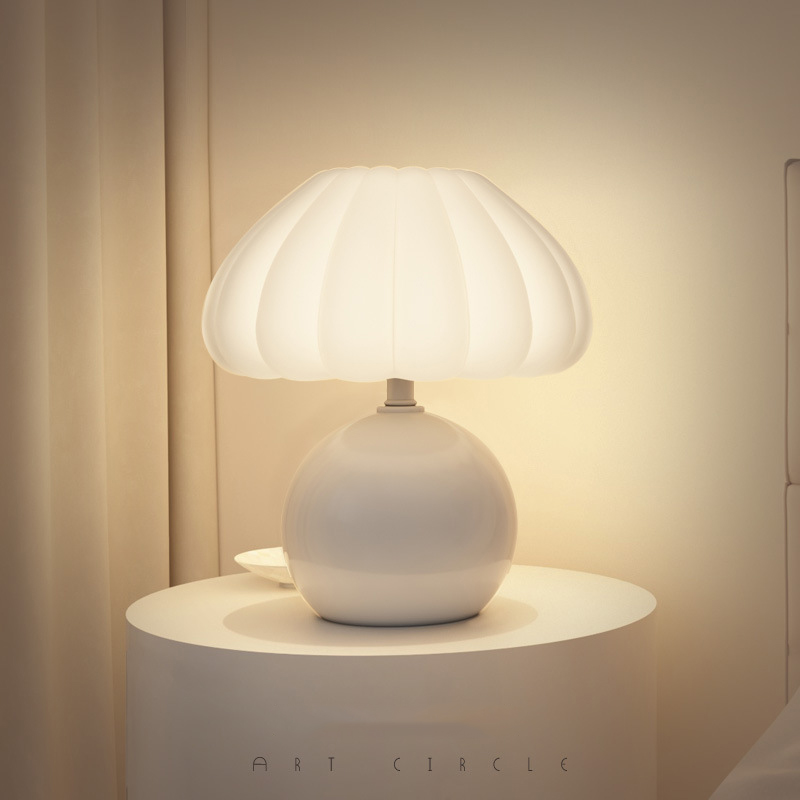 Cream Style Bedside Table Lamp – обзор и цена Desk Setup White