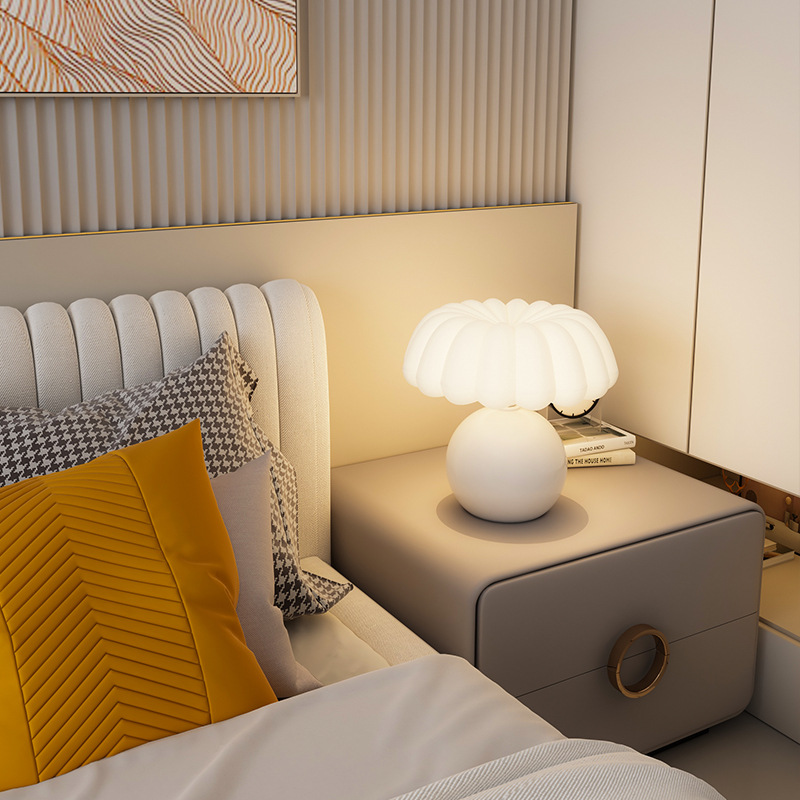 Cream Style Bedside Table Lamp – обзор и цена Desk Setup White